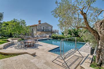 VILLA OLIVE GROVE